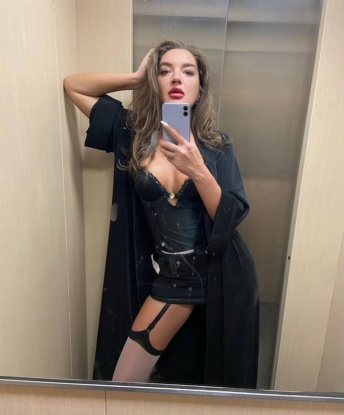 Изысканная брюнетка с шикарной фигурой пригласит к себе в гости состоятельного мужчину. Помогу тебе расслабиться и забыть обо всех проблемах. Только индивидуальный подход! 2487, 32 года